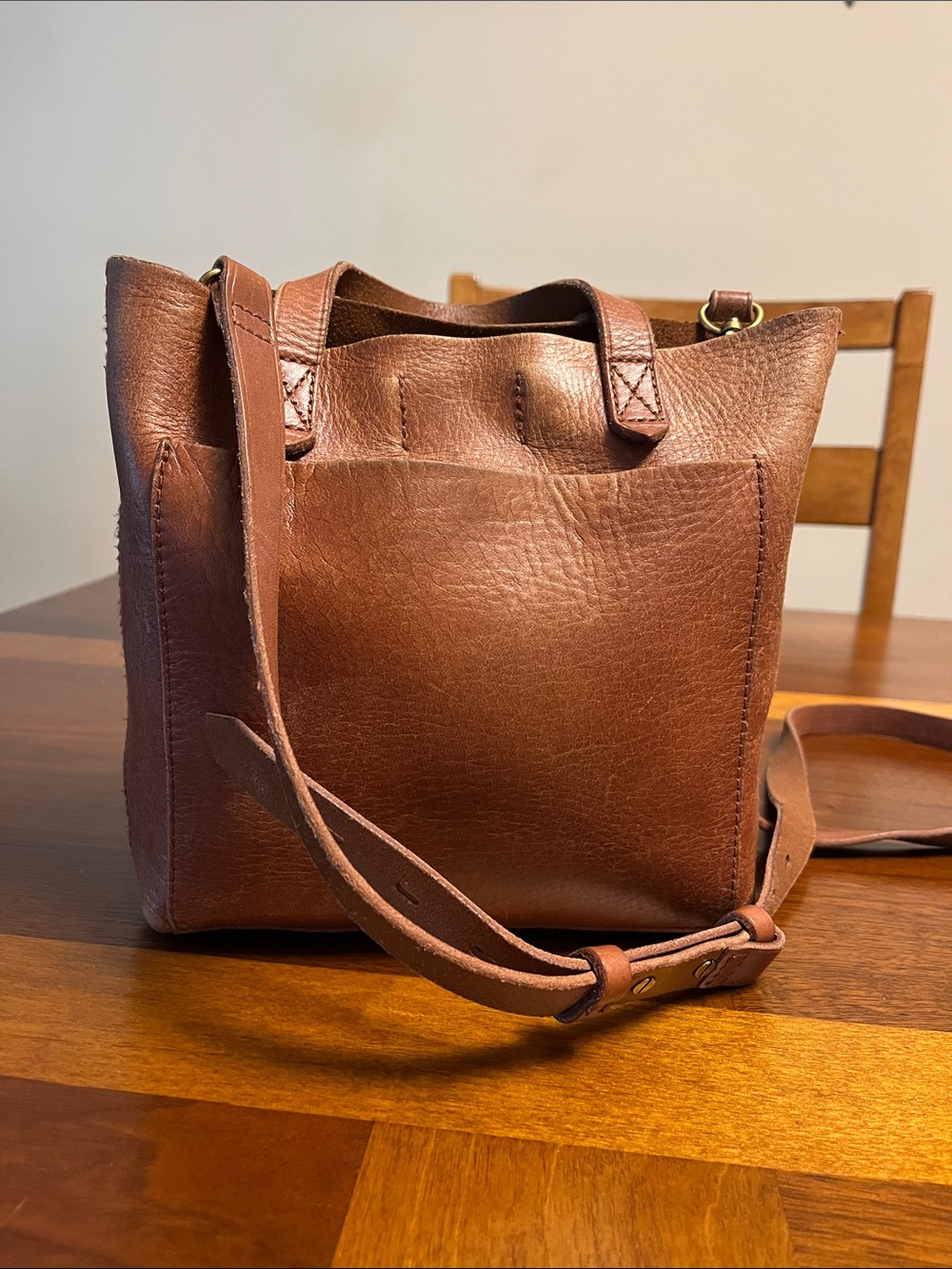 Classic Brown Leather Tote Shoulder Bag from Madewell, small size, cute